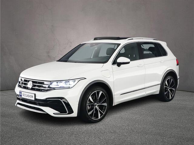 Volkswagen TIGUAN R-Line Business+ 1.4 TSI eHybrid 245pk DSG Automaat Trekhaak, Lederen bekleding, Panoramadak, LED matrix koplampen, Adaptive cruise control