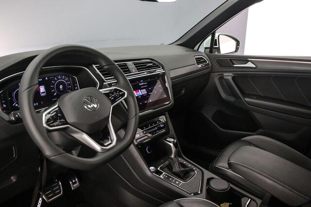 Volkswagen TIGUAN R-Line Business+ 1.4 TSI eHybrid 245pk DSG Automaat Trekhaak, Lederen bekleding, Panoramadak, LED matrix koplampen, Adaptive cruise control