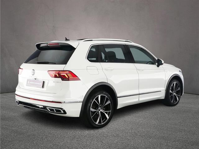 Volkswagen TIGUAN R-Line Business+ 1.4 TSI eHybrid 245pk DSG Automaat Trekhaak, Lederen bekleding, Panoramadak, LED matrix koplampen, Adaptive cruise control