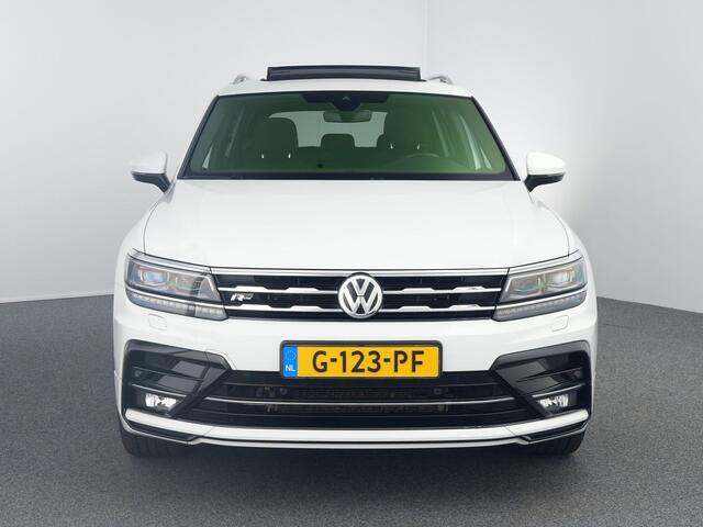 Volkswagen TIGUAN Allspace 1.5 TSI Highline Business R-Line 7p. | Matrix | Zwenkhaak | Camera | Pano |