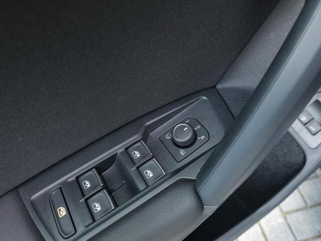 Volkswagen TIGUAN 1.4 TSI eHybrid Elegance | 247km! | Matrix | Camera | Keyl. | 30 kleuren Amb. Int. verl. | Lndst. |
