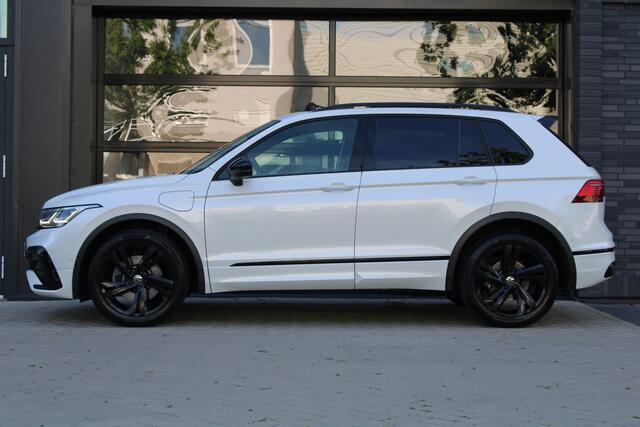 Volkswagen TIGUAN 1.4 TSI eHybrid R-Line Business+ | PANO | HUD | 360 | MEMORY | ELEK TREKHAAK | DODEHOEK | IQ LIGHT | STUURVERW | 4X STOELVERW | LEDER |