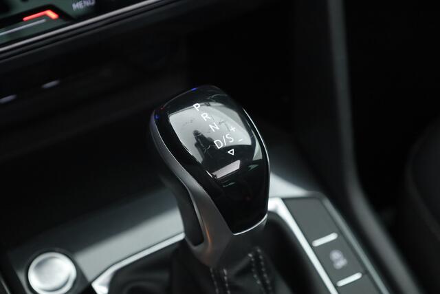 Volkswagen TIGUAN 1.5 TSI R-Line DSG | Pano | Elek. Trekhaak | Camera | Stoel- Stuurverw. | Keyless | Navi