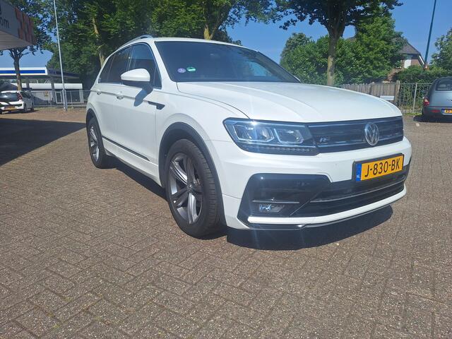 Volkswagen TIGUAN 1.5 TSI ACT R-line Business Navigatie/Trekhaak/Cruise control