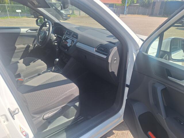 Volkswagen TIGUAN 1.5 TSI ACT R-line Business Navigatie/Trekhaak/Cruise control