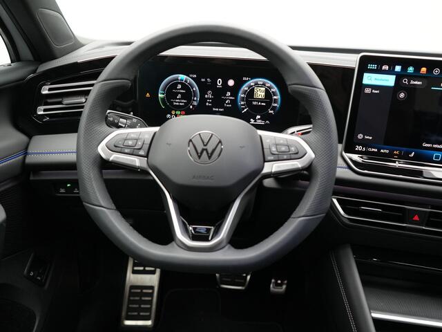 Volkswagen TIGUAN eHybrid R-Line Edition Plug In Hybrid 204pk Dealer O.H PHEV | Adaptive Cruise | 360 Camera | IQ Light | Alcantara Sportstoelen Massage | Apple Carplay | Travel Assist | Keyless | Sfeerverlichting | Navigatie | Virtual | DAB |