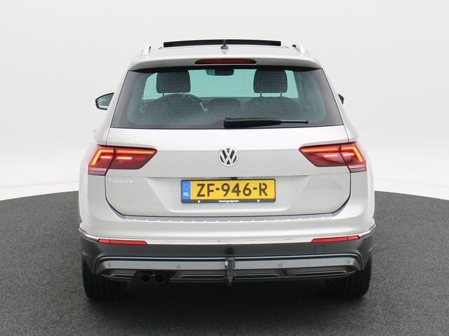 Volkswagen TIGUAN 1.5 TSi 150 Pk ACT Highline Automaat | 360° Camera | Trekhaak | Panorama Dak | Carplay | Climate Control | Stoel Verwarming | 18 Inch | 48.116 Km!