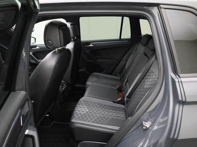 Volkswagen TIGUAN 1.5 TSI R-line · Panoramadak · Blackstyle · Apple/Android Car Play · Navigatie · Stoel & Stuurwielverwarming · Parkeersensoren ·