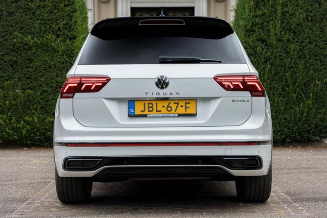 Volkswagen TIGUAN 1.4 TSI eHybrid R-Line Business+ TREKHAAK | CAMERA | WINTER PACK | 1E EIGN