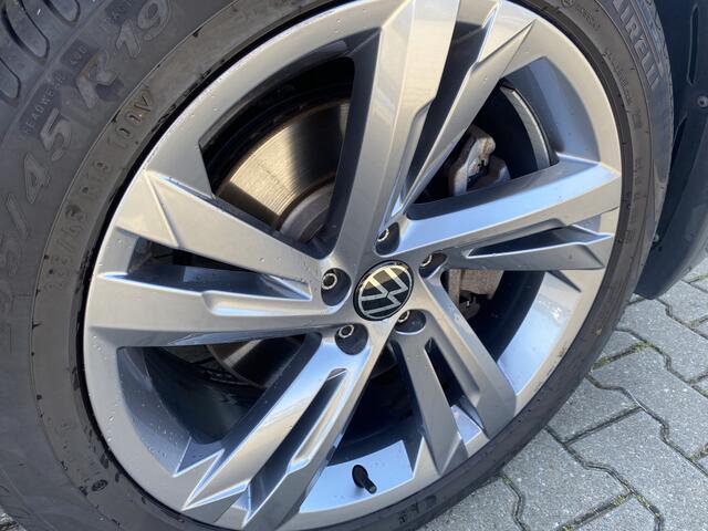 Volkswagen TIGUAN 1.4 TSI eHybrid R-Line Business+ ACCStoel/Stuurverwarming/ Adaptive Cruise Control