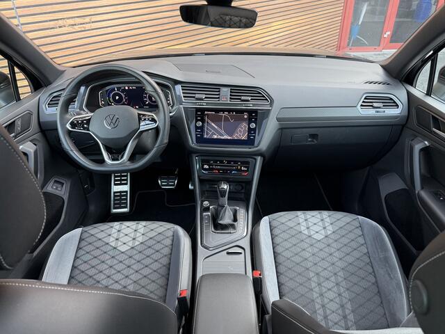 Volkswagen TIGUAN 1.4 TSI eHybrid R-Line Business+ Panodak / Dodehoek / Navi / Camera / Clima