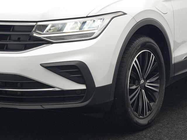 Volkswagen TIGUAN 1.4 TSI eHybrid Plug in Hybrid | PHEV | Trekhaak af Fabriek | Adaptive Cruise | LED | DAB | Navi | Verwarmde Stoelen & Stuur |