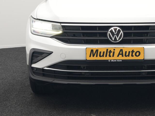 Volkswagen TIGUAN 1.4 TSI eHybrid Plug in Hybrid | PHEV | Trekhaak af Fabriek | Adaptive Cruise | LED | DAB | Navi | Verwarmde Stoelen & Stuur |