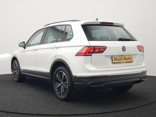 Volkswagen TIGUAN 1.4 TSI eHybrid Plug in Hybrid | PHEV | Trekhaak af Fabriek | Adaptive Cruise | LED | DAB | Navi | Verwarmde Stoelen & Stuur |