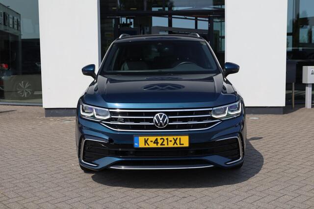 Volkswagen TIGUAN 1.5 TSI R-Line Business+ 150PK / 110kW NL auto 1e eigenaar nieuw door ons geleverd en onderhouden panoramadak Achteruitrijcamera bestuurders assistentie pakket side assist 20" LMV Misano wegklapbare trekhaak adaptieve onderstelregeling DCC executive R li