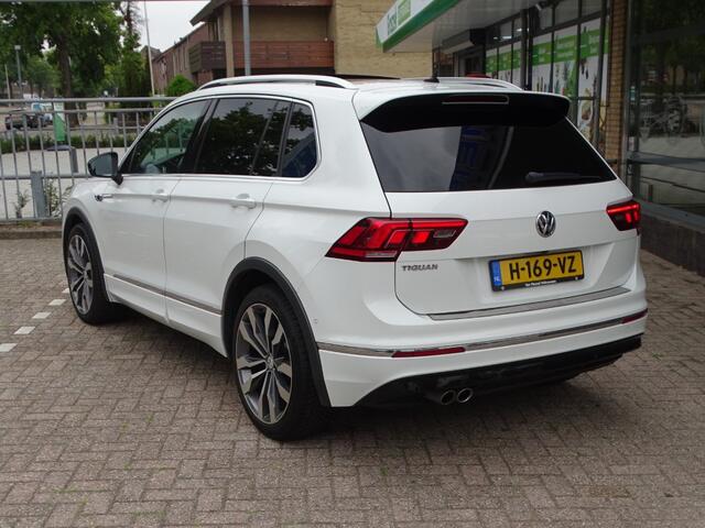 Volkswagen TIGUAN 1.5 TSI HIGHL. BUS R Navi Carplay Clima Cruise Camera