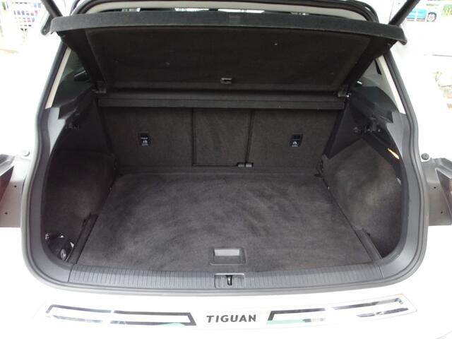 Volkswagen TIGUAN 1.5 TSI HIGHL. BUS R Navi Carplay Clima Cruise Camera
