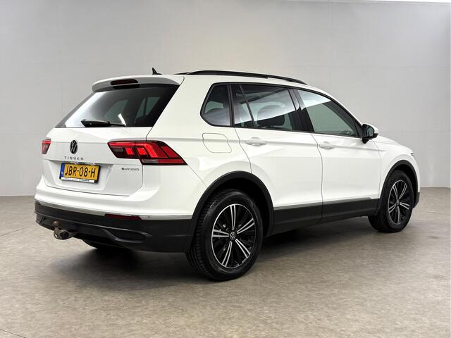 Volkswagen TIGUAN 1.4 TSI eHybrid 225PK R-Line Pano ACC IQ LED Virtual Navi Clima Carplay Trekhaak 18"LMV PDC