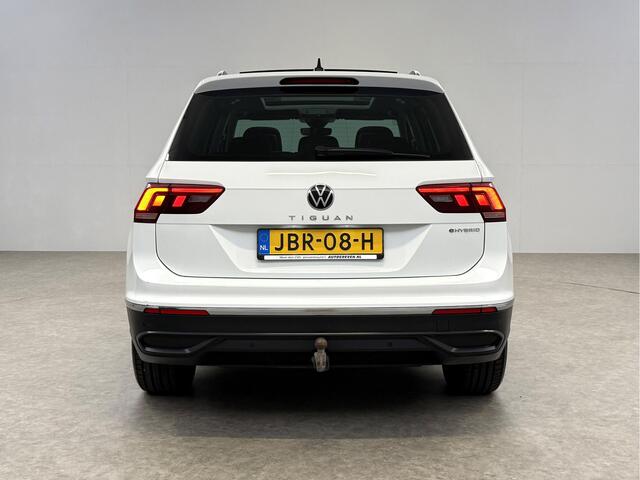 Volkswagen TIGUAN 1.4 TSI eHybrid 225PK R-Line Pano ACC IQ LED Virtual Navi Clima Carplay Trekhaak 18"LMV PDC