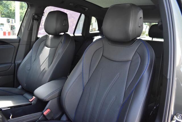 Volkswagen TIGUAN 1.5 eHybrid R-Line Edition Pano Trekhaak Massage 20" ACC Sfeer IQ.Light Black