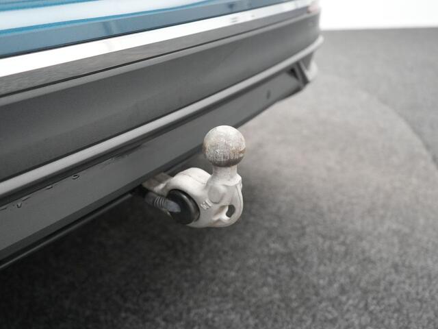 Volkswagen TIGUAN 1.4 TSI eHybrid Life Plug In Hybrid 245pk Dealer O.H PHEV | Trekhaak Af Fabriek | Panodak | Adaptive Cruise | Camera | Sportstoelen Verwarmd | Navigatie | Stuurverwarming | Virtual | DAB |