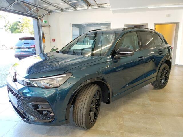 Volkswagen TIGUAN 1.5 TSI R-LINE 272 PK E-HYBRID PANO-DAK/TREKHAAK/DCC/HUD/CAMERA