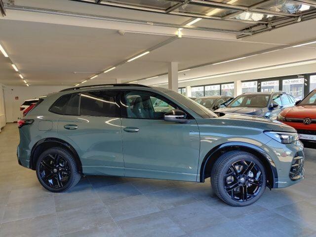 Volkswagen TIGUAN 1.5 TSI R-LINE 272 PK E-HYBRID PANO-DAK/TREKHAAK/DCC/HUD/CAMERA