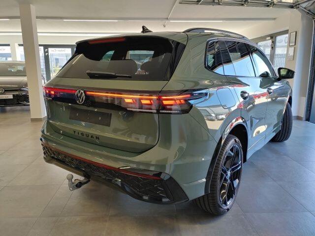 Volkswagen TIGUAN 1.5 TSI R-LINE 272 PK E-HYBRID PANO-DAK/TREKHAAK/DCC/HUD/CAMERA