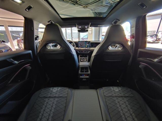Volkswagen TIGUAN 1.5 TSI R-LINE 272 PK E-HYBRID PANO-DAK/TREKHAAK/DCC/HUD/CAMERA