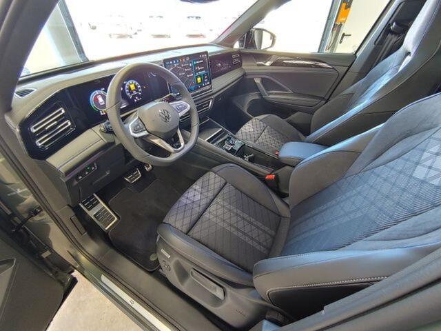 Volkswagen TIGUAN 1.5 TSI R-LINE 272 PK E-HYBRID PANO-DAK/TREKHAAK/DCC/HUD/CAMERA