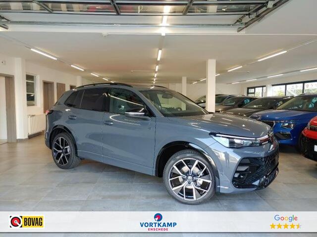 Volkswagen TIGUAN 1.5eTSI R-LINE PANO-DAK/TREKHAAK/HUD/CAMERA/E-KLEP