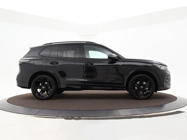 Volkswagen TIGUAN 1.5 272pk DSG eHybrid R-Line Business · Camera · Elek. Trekhaak · Dodehoek Detectie · Apple/Android Car Play · Navigatie · 20'' Inch · Garantie t/m 27-10-2028 of 100.000km