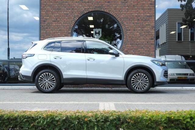 Volkswagen TIGUAN 1.5 eHybrid Life Edition Trekhaak, 360° Camera, Comfortstoelen, Massage