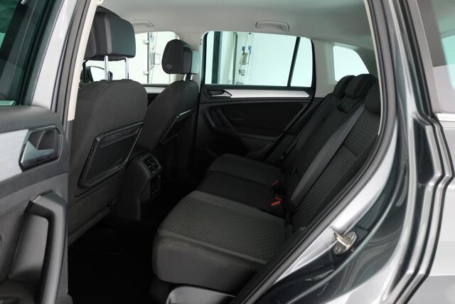 Volkswagen TIGUAN 1.4 TSI ACT Comfortline Business R-Line | TREKHAAK 1800kg | 150PK | STOEL-STUUR VERW. |