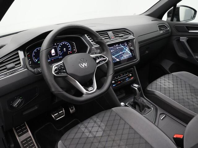 Volkswagen TIGUAN 1.5 TSI 150 pk DSG R-Line Business+ | Black Style | Panoramadak | Adaptieve onderstelregeling (DCC) | IQ Light | Achteruitrijcamera | Adpative Cruise | Carplay | DAB | 20 inch
