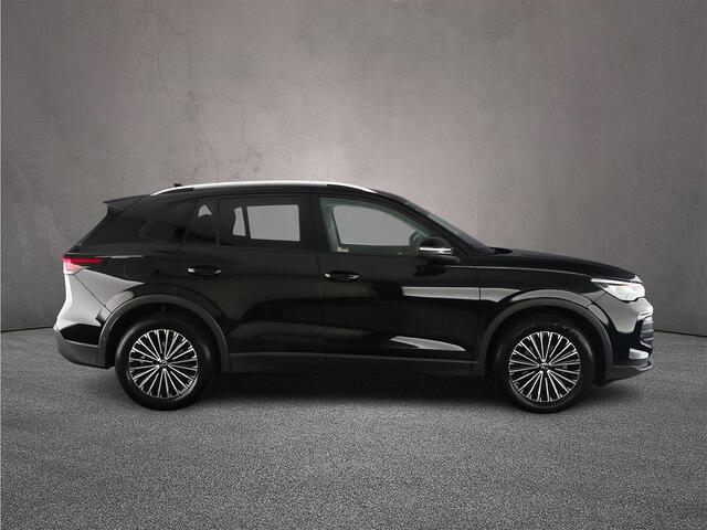 Volkswagen TIGUAN Life Edition 1.5 eTSI 150pk DSG Automaat Trekhaak, Adaptive cruise control, 360 camera, Elektrische achterklep, Achteruitrijcamera, Navigatie, LED koplampen
