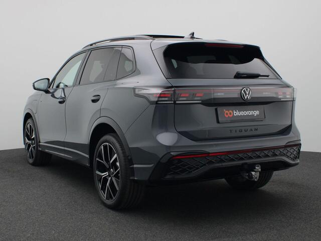 Volkswagen TIGUAN 1.5 eHybrid R-Line Edition 272PK DSG black style, matrix led, trekhaak, panoramadak, 360gr. camera, keyless, stuur-stoelverwarming, adaptive cruise, side assist, 20" lichtmetaal