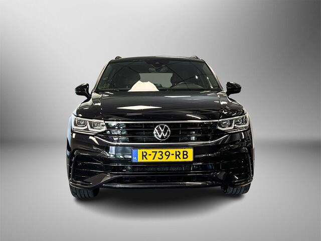 Volkswagen TIGUAN 1.4 245pk TSI eHybrid R-Line Business+ Business+Black Style | Parkeersensoren voor en achter | Velgen 'Valencia', 19 inch lichtmetaal in zwart