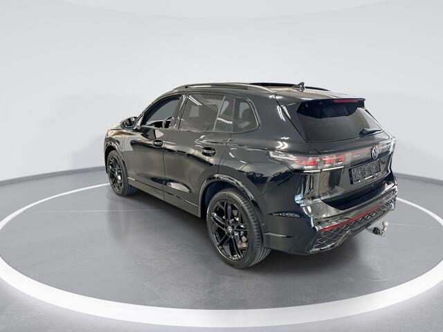 Volkswagen TIGUAN 1.5 272pk DSG eHybrid R-Line Edition · Camera · Elek. Trekhaak · Panoramadak · Elek. Voostoelen · Massage · Stoelventilatie · 20'' Inch · Garantie t/m 02-09-2029 of 100.000km
