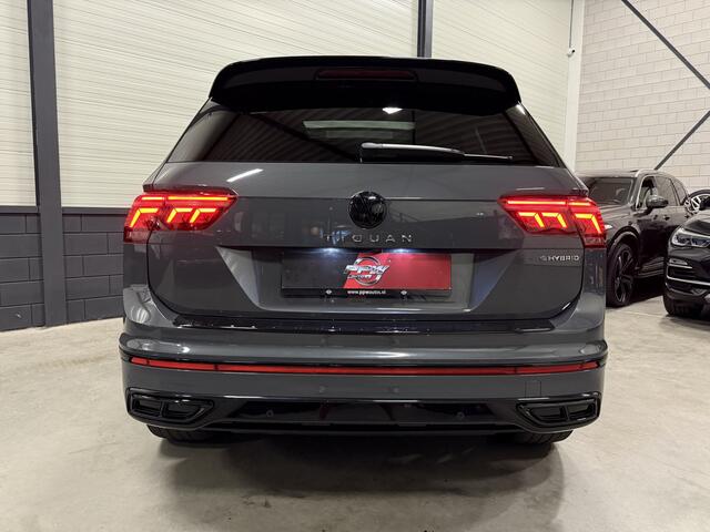 Volkswagen TIGUAN 1.4 TSI eHybrid R-Line DELFINGRAU/VIENNA-LEER/PANO/HEAD-UP/IQ-LIGHT/20"BLACK/ACC/SFEER/VIRTUAL/MEMORY/TREKHAAK/BLACK-STYLE EXTERIEUR/PPF-FOLIE/NET OH BEURT GEHAD BIJ VW DEALER