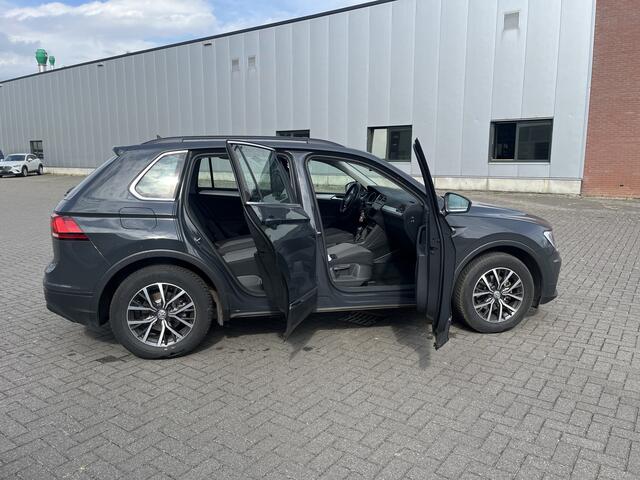 Volkswagen TIGUAN 1.4 TSI ACT Comfortline Business 27 dkm