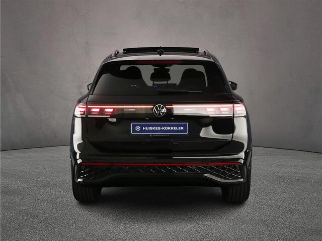 Volkswagen TIGUAN R-Line Edition 1.5 eTSI 150pk DSG Automaat Trekhaak, Panoramadak, Black Style, Adaptive cruise control, Navigatie, 360 camera, Elektrische achterklep