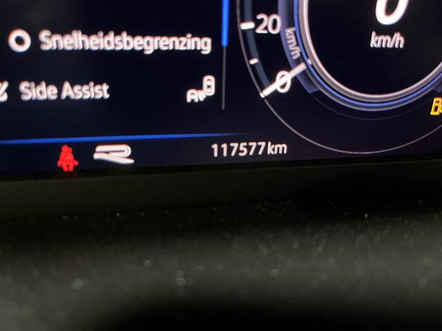 Volkswagen TIGUAN 1.4 TSI eHybrid R-Line / AUTOMAAT/ 2X R-LINE/ PANO/ ELEKTR. TREKHAAK/ CLIMA 3-ZONE/ ADAPT. CRUISE/ DIGITAL DASH/ APP-CONNECT/ NAVI/ PARK. SENSOREN/ STOEL-STUUR VERWARM.