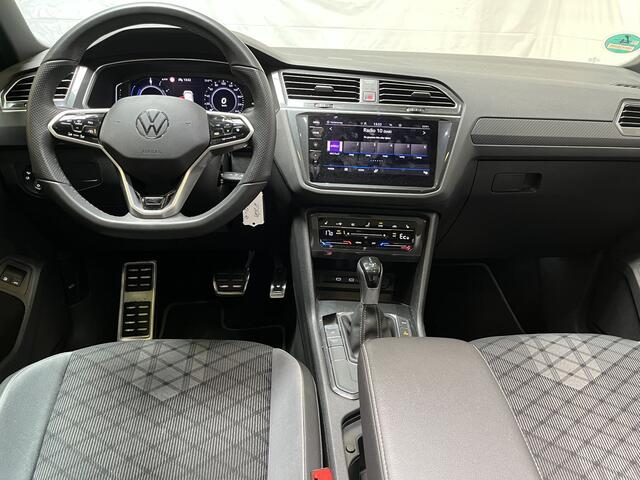 Volkswagen TIGUAN 1.4 TSI eHybrid R-Line / AUTOMAAT/ 2X R-LINE/ PANO/ ELEKTR. TREKHAAK/ CLIMA 3-ZONE/ ADAPT. CRUISE/ DIGITAL DASH/ APP-CONNECT/ NAVI/ PARK. SENSOREN/ STOEL-STUUR VERWARM.