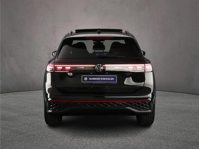 Volkswagen TIGUAN R-Line Edition 1.5 eTSI 150pk DSG Automaat Trekhaak, Harman Kardon audio, Panoramadak, Adaptive cruise control, Black Style, 360 camera, Achteruitrijcamera