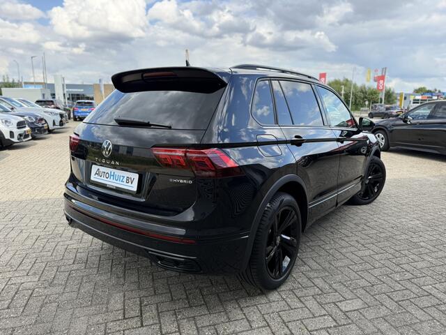 Volkswagen TIGUAN 1.4 TSI eHybrid R-Line Black Style Lederen interieur Elek Stoelverstelling Panoramadak Stuurwielverwarming Head-Up Display Keyless Entry