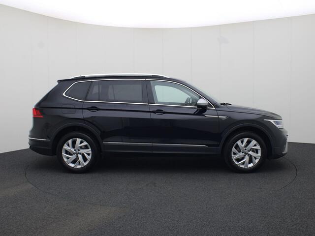 Volkswagen TIGUAN AllSpace 1.5 TSI 150PK DSG Life 7p. · Navigatie · Trekhaak · Parkeersensoren · Stoel- & stuurverwarming ·