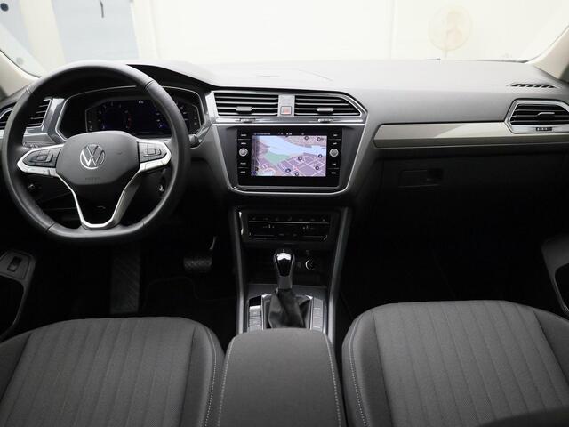Volkswagen TIGUAN AllSpace 1.5 TSI 150PK DSG Life 7p. · Navigatie · Trekhaak · Parkeersensoren · Stoel- & stuurverwarming ·