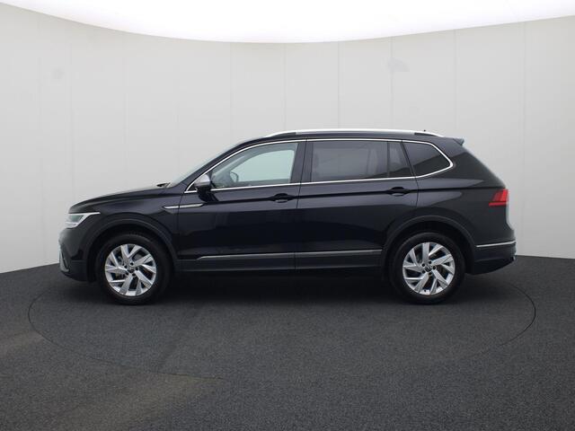 Volkswagen TIGUAN AllSpace 1.5 TSI 150PK DSG Life 7p. · Navigatie · Trekhaak · Parkeersensoren · Stoel- & stuurverwarming ·