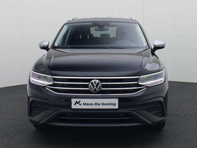 Volkswagen TIGUAN AllSpace 1.5 TSI 150PK DSG Life 7p. · Navigatie · Trekhaak · Parkeersensoren · Stoel- & stuurverwarming ·